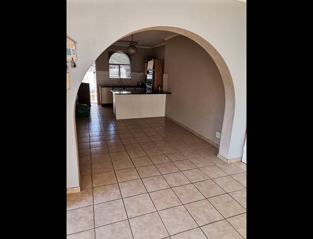 2 BEDROOM APARTMENT TO LET IN BIRCHLEIGH NORTH